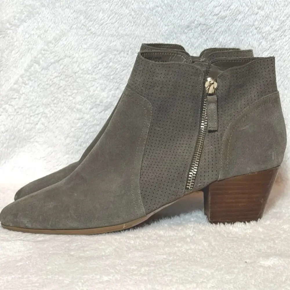 Violet & Red Gray Suede Ankle Booties Stacked Heel Size 10 - Picture 4 of 8
